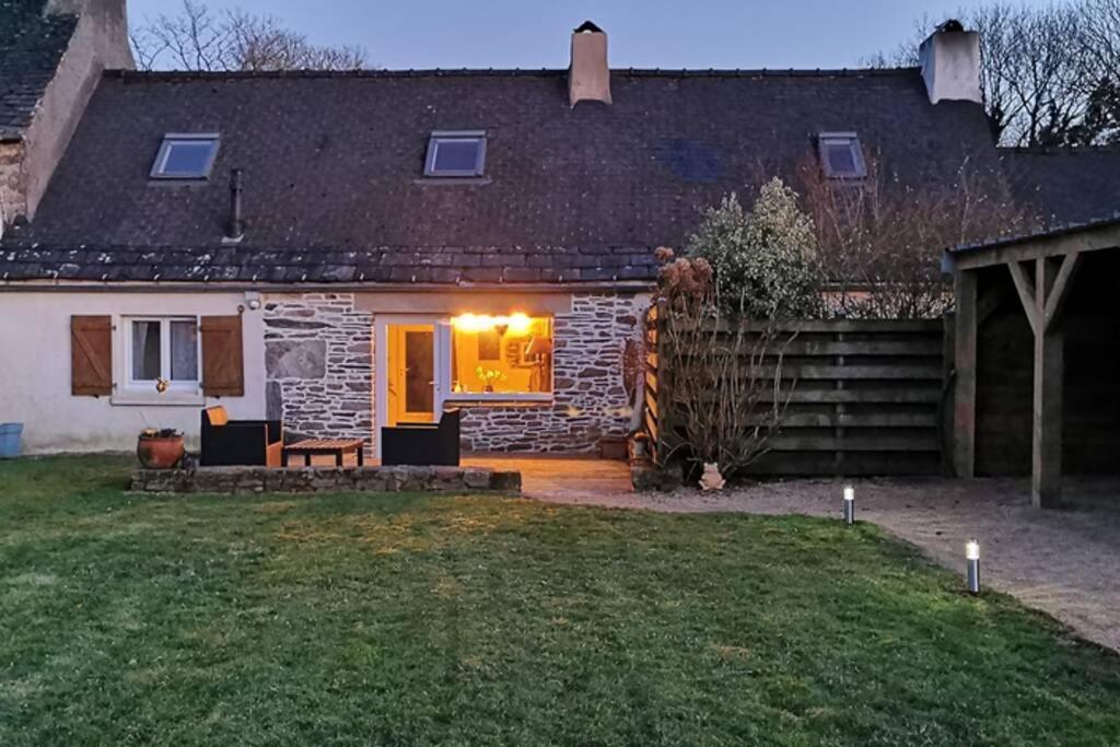 Petite Maison Dans Les Monts D'Arree Ty Coz Commana Exterior foto